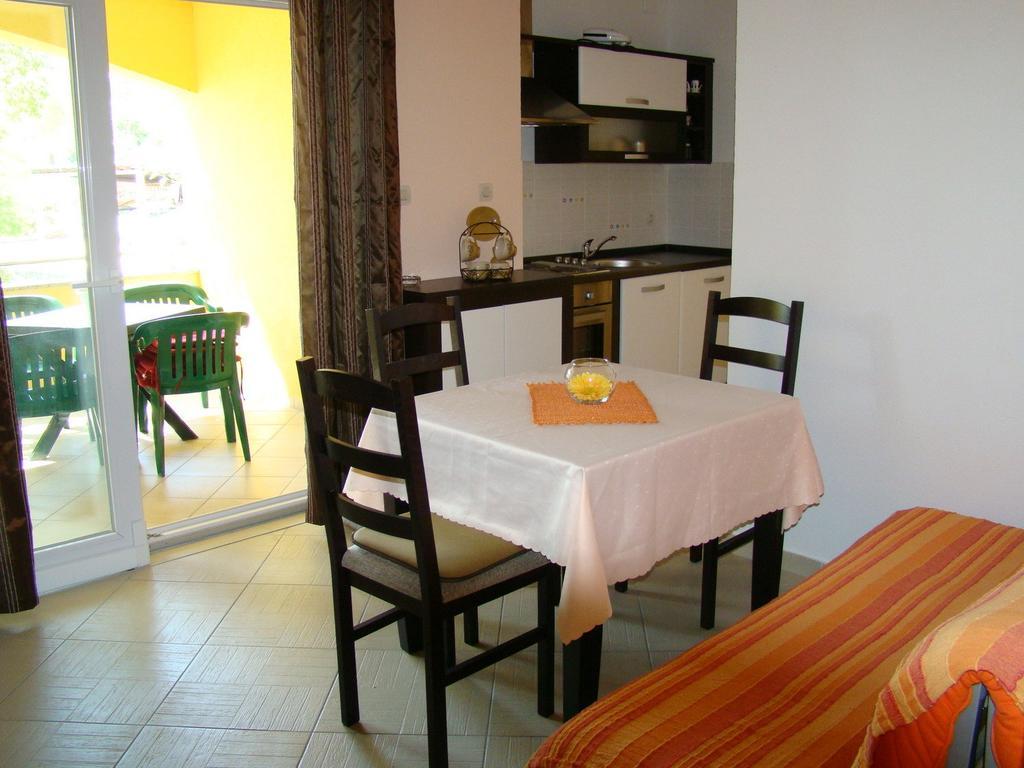 Apartments Buturic Sali Δωμάτιο φωτογραφία